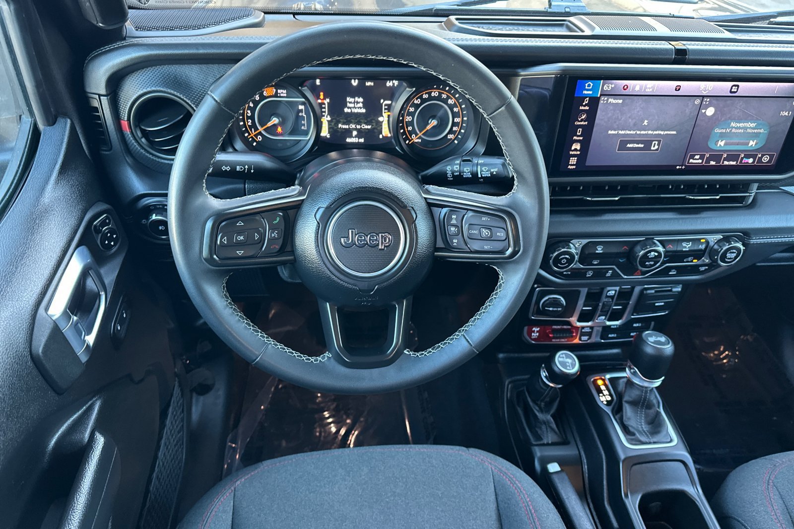 Used 2025 Jeep Wrangler Unlimited Rubicon AWD/4WD image 13