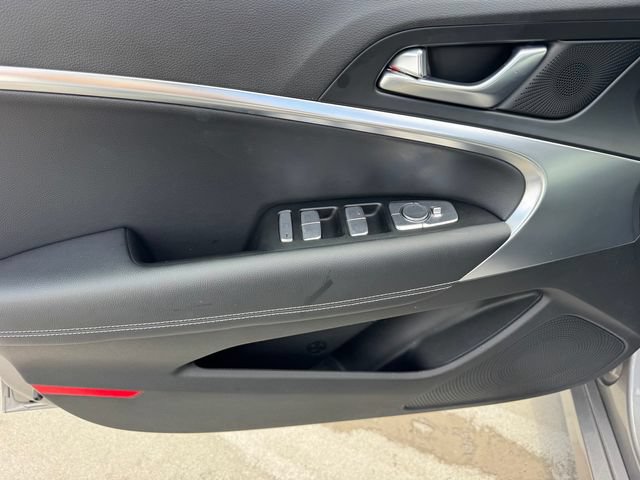 Used 2026 Genesis G70 2.5T RWD image 15