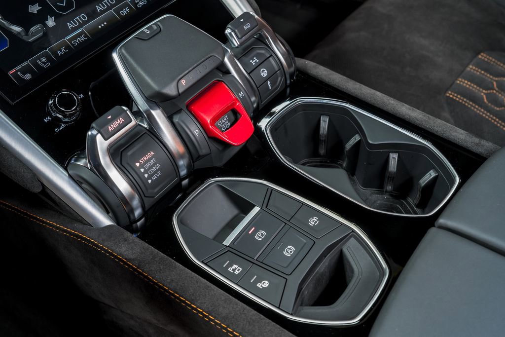 Used 2023 Lamborghini Urus S image 30