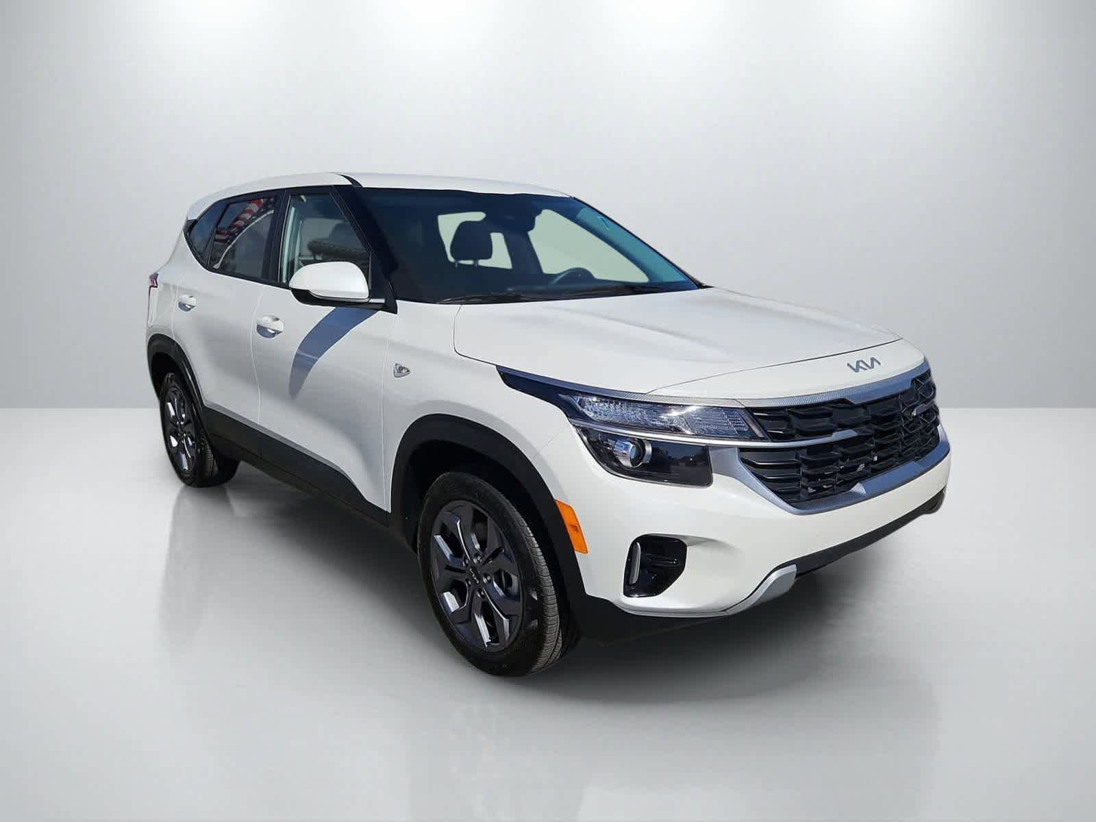 Used 2024 Kia Seltos LX AWD/4WD image 5