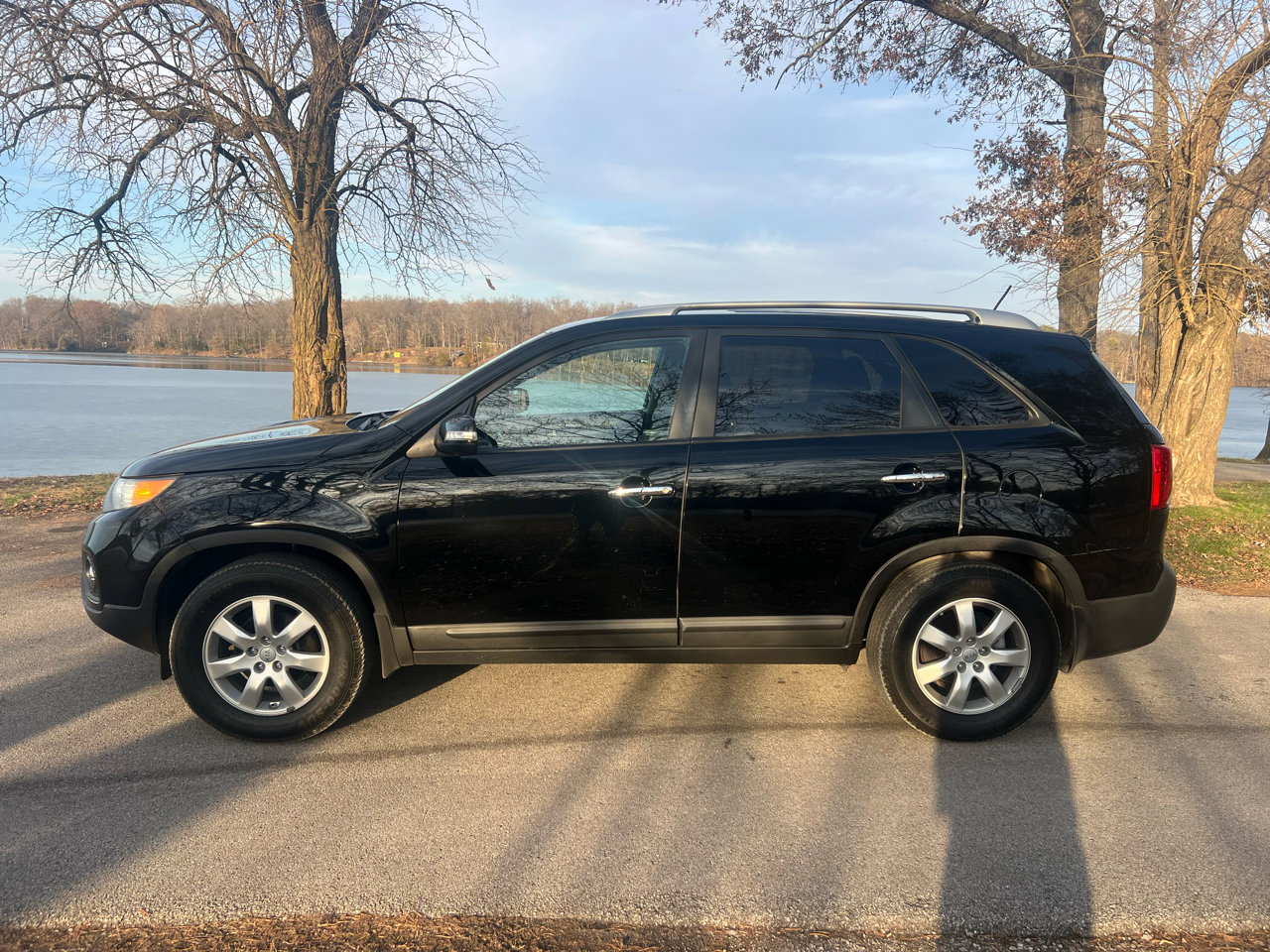 Used 2013 Kia Sorento LX w/ Convenience Pkg image 1