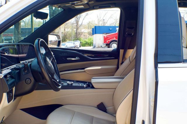Used 2021 Cadillac Escalade Premium Luxury w/ Performance Package AWD/4WD image 21