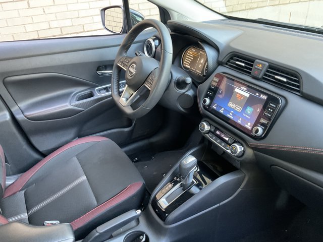 Used 2024 Nissan Versa SR FWD image 17