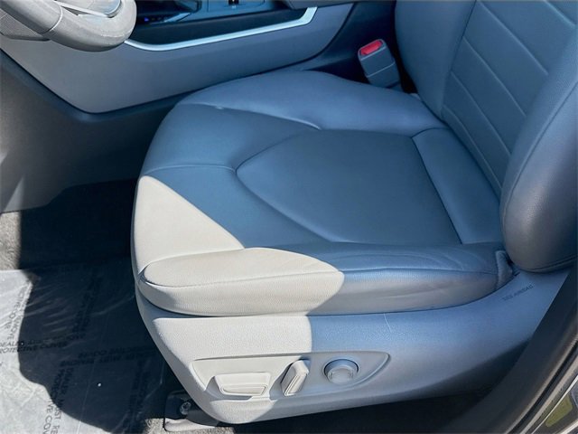 Used 2022 Toyota Highlander XLE image 17