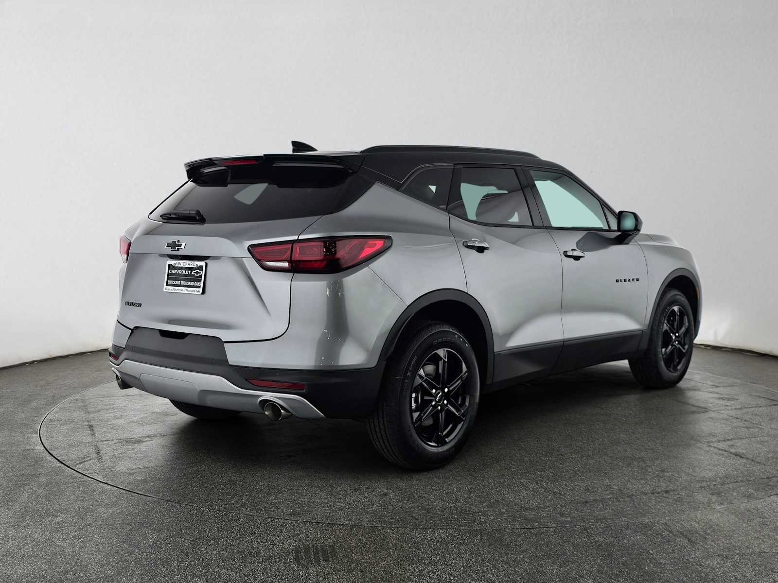 New 2026 Chevrolet Blazer LT w/ Convenience Package FWD image 3
