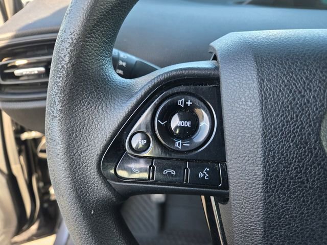 Used 2020 Toyota Prius LE FWD image 22