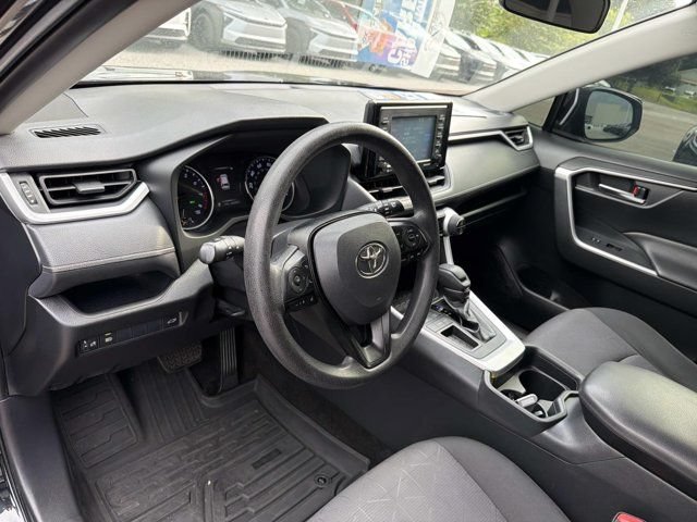 Certified 2020 Toyota RAV4 XLE w/ Convenience Package FWD image 12