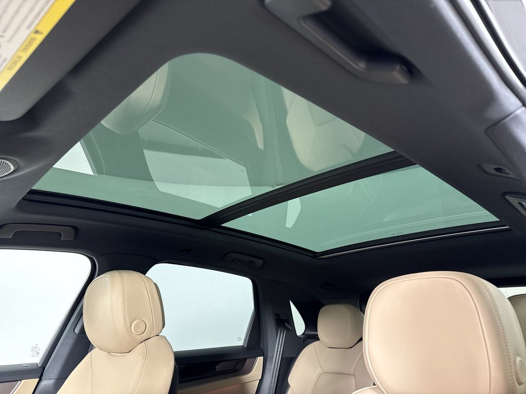 Certified 2026 Porsche Cayenne AWD/4WD image 40