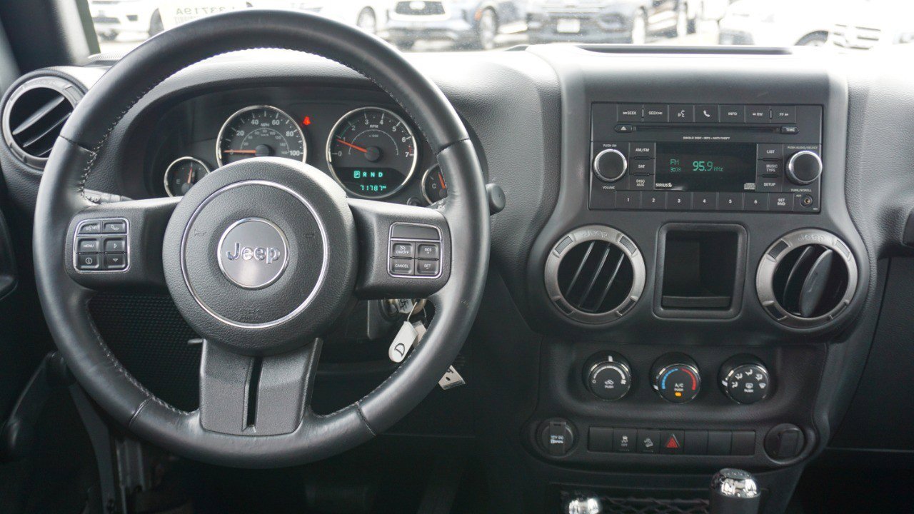 Used 2016 Jeep Wrangler Unlimited Sport w/ Connectivity Group image 25