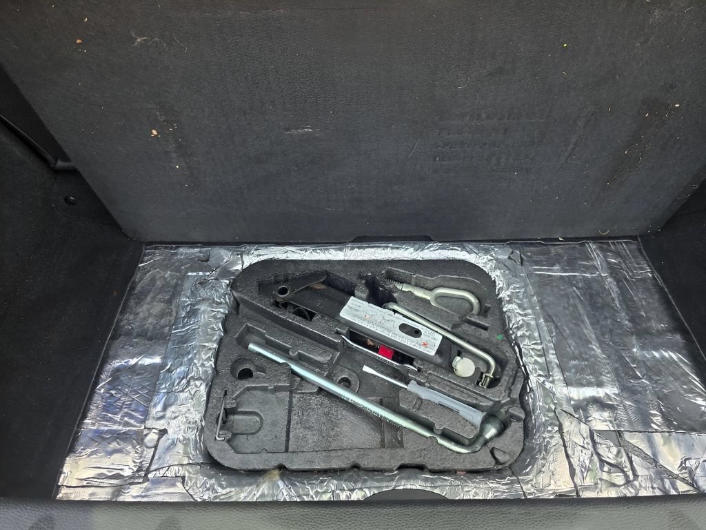 Used 2009 MINI Cooper John Cooper Works FWD image 30