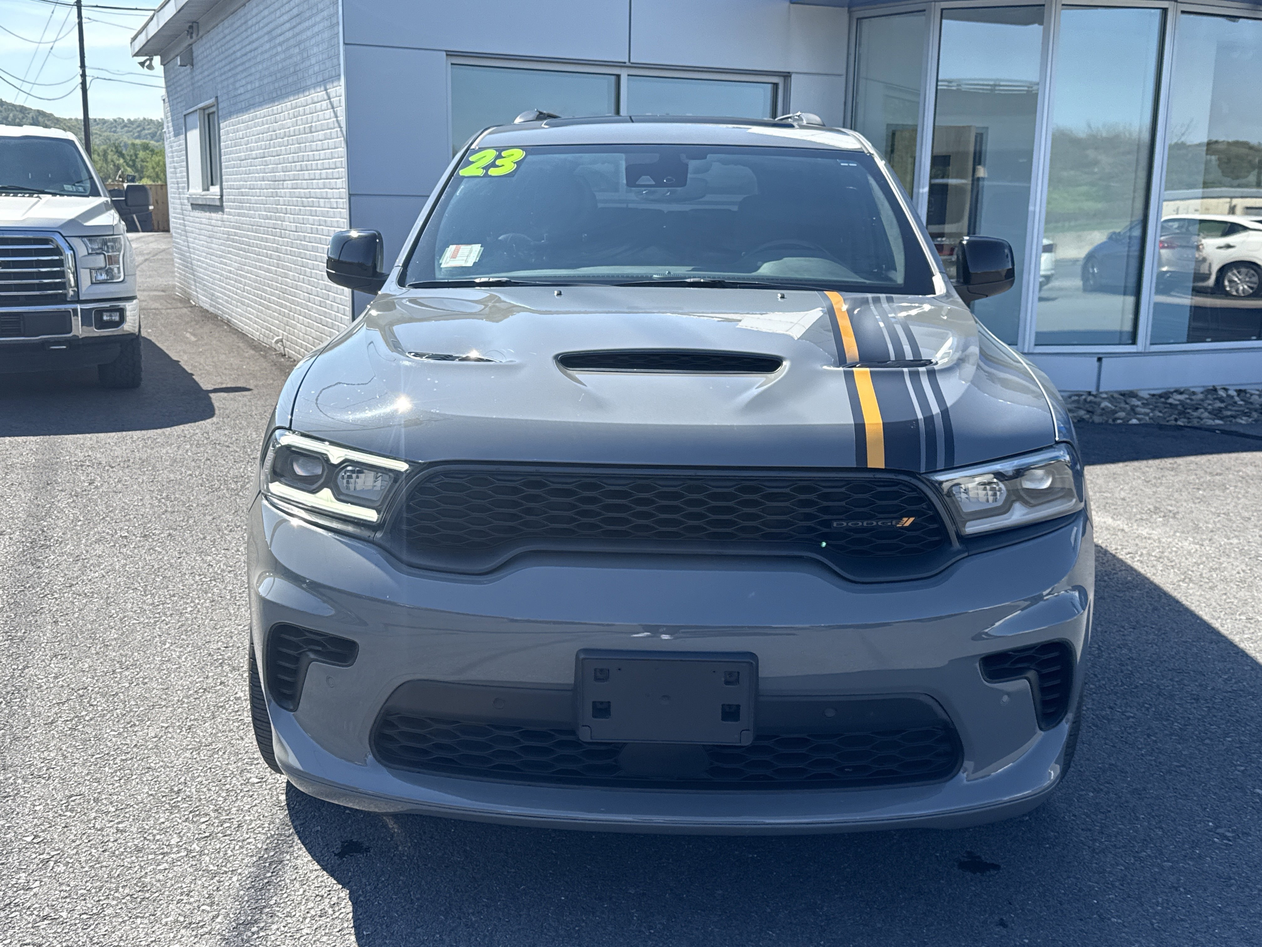Used 2023 Dodge Durango R/T w/ Hemi Orange Plus Package AWD/4WD image 8