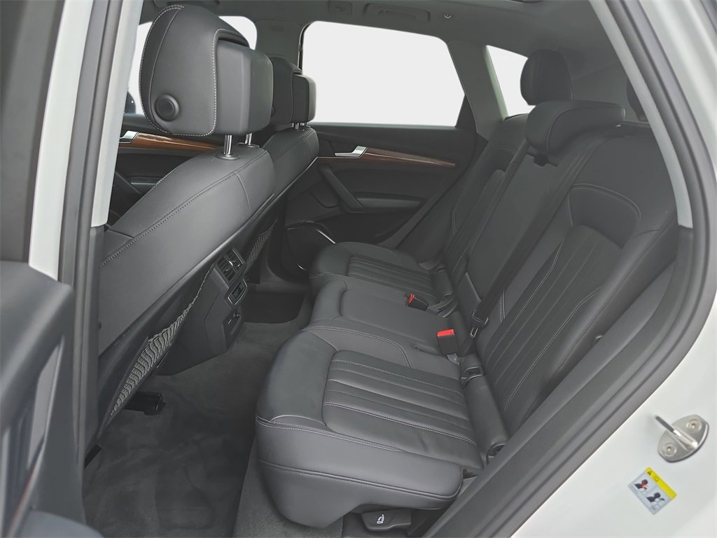 Certified 2023 Audi Q5 2.0T Premium w/ Convenience Package image 10
