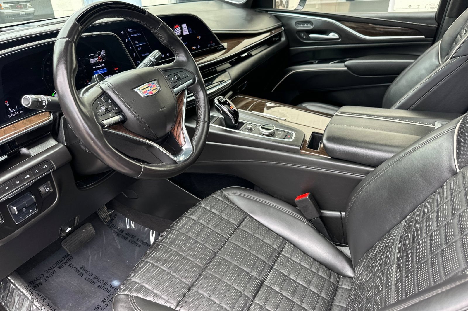 Certified 2023 Cadillac Escalade ESV Sport Platinum w/ Heavy-Duty Trailer Package AWD/4WD image 10