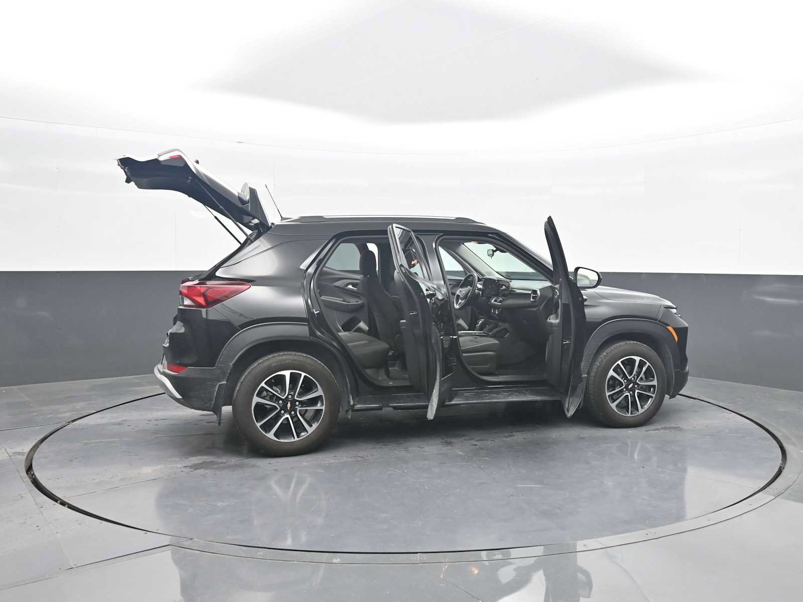 Used 2026 Chevrolet TrailBlazer LT w/ LT Cold Weather Package FWD image 47