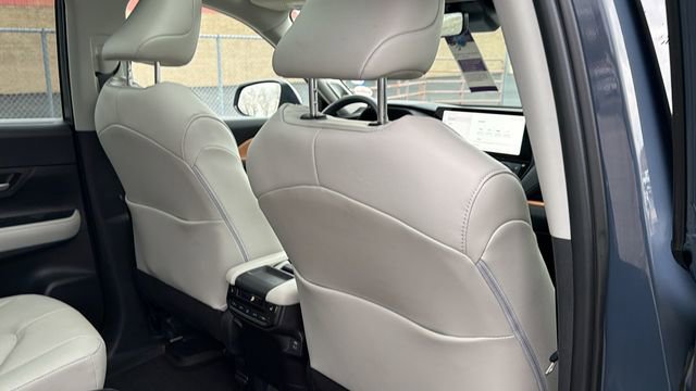 Certified 2025 Toyota Grand Highlander FWD image 31