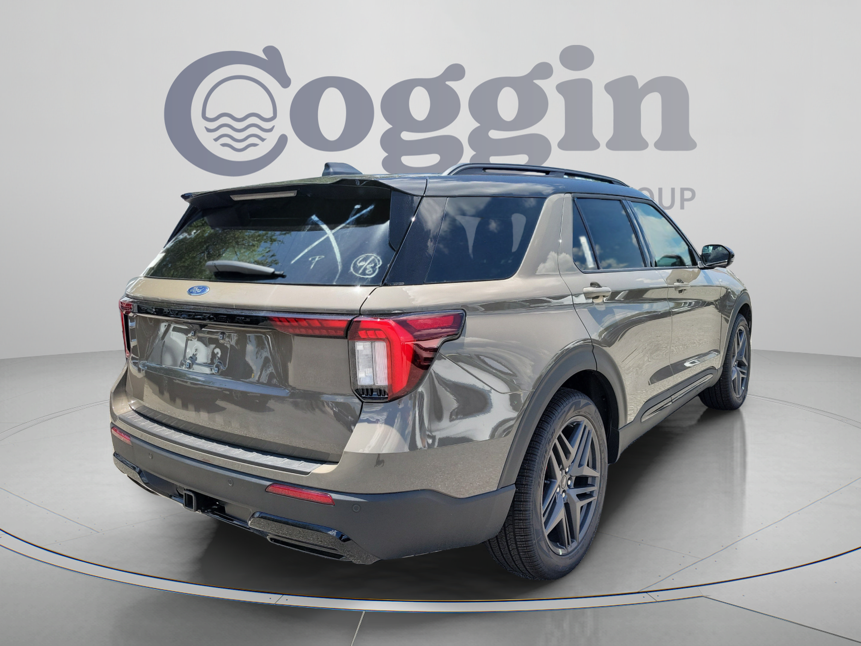 New 2026 Ford Explorer ST-Line w/ ST-Line Street Pack RWD image 4