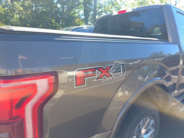 Used 2015 Ford F150 Lariat w/ Equipment Group 502A Luxury AWD/4WD image 18