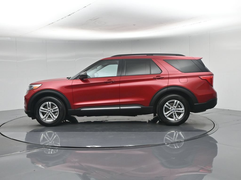 Certified 2023 Ford Explorer XLT RWD image 33