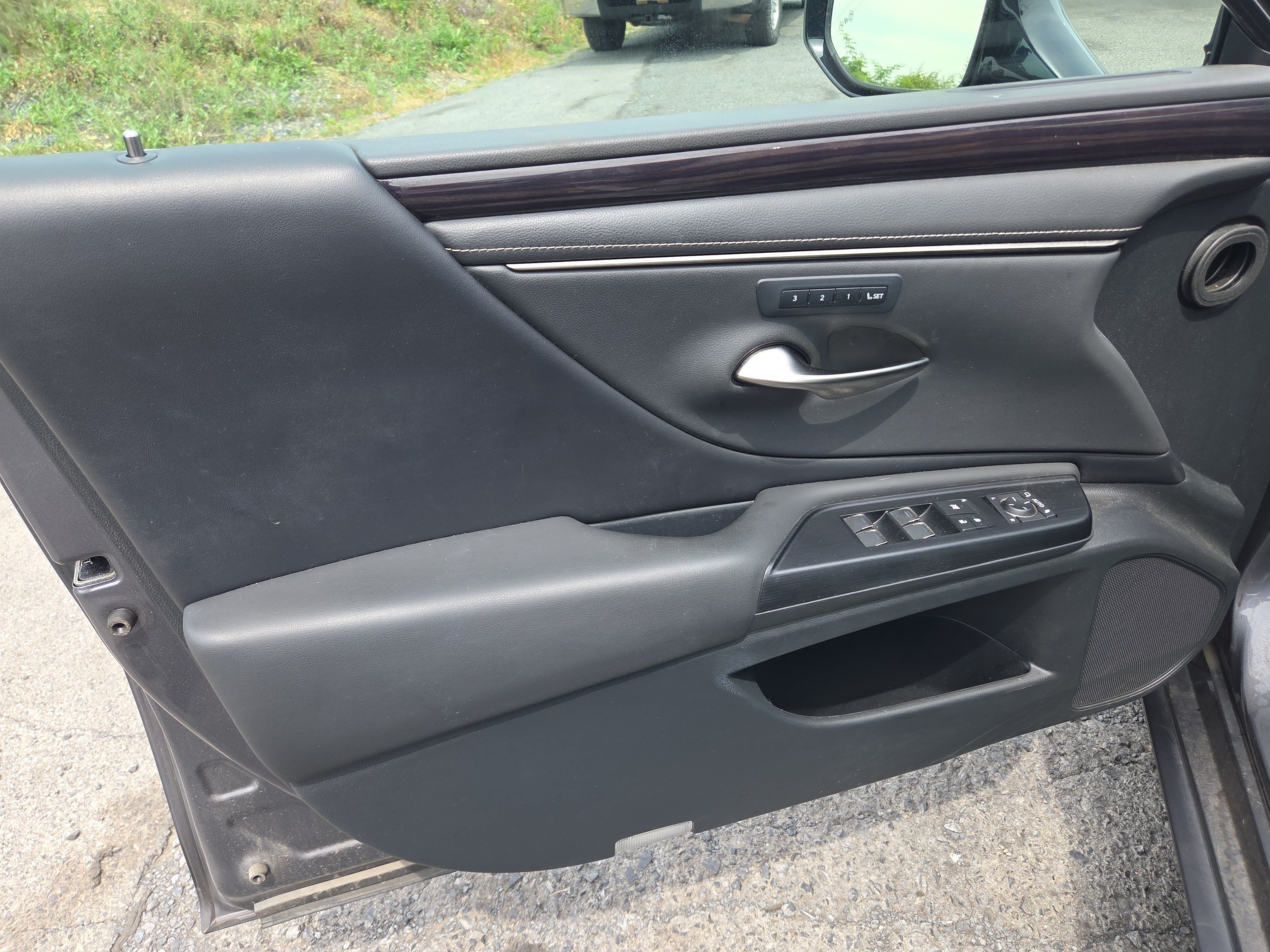 Used 2021 Lexus ES 250 w/ Premium Package AWD/4WD image 15