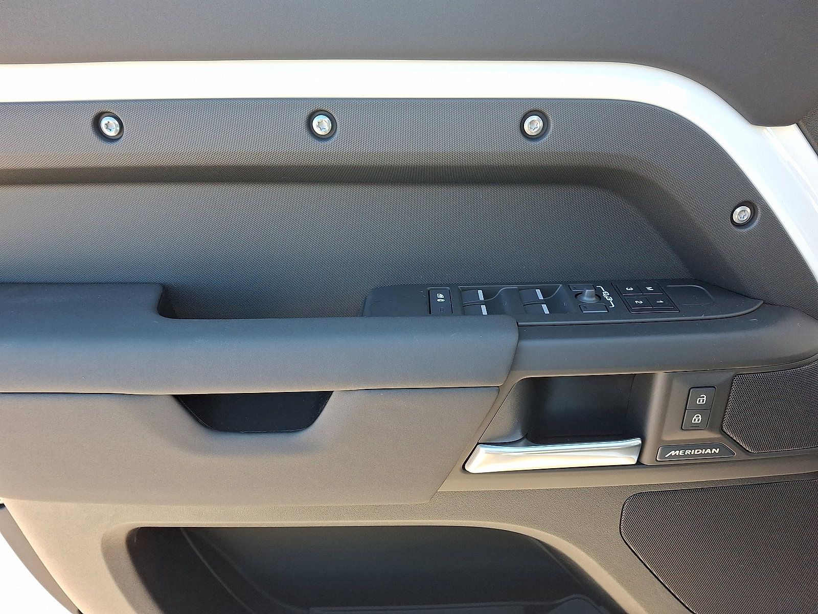 New 2026 Land Rover Defender 110 S image 5