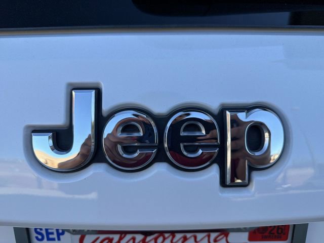 Used 2020 Jeep Grand Cherokee Laredo w/ Quick Order Package 2BN North image 31