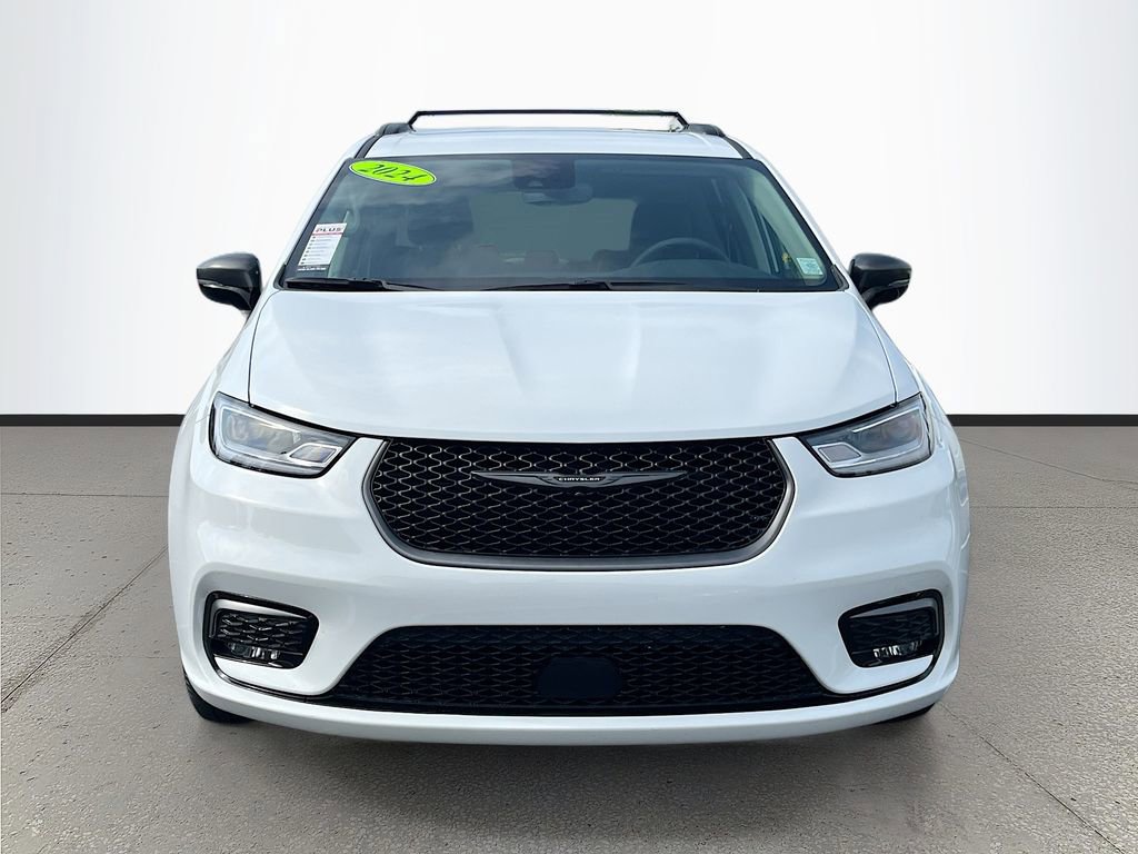 Certified 2024 Chrysler Pacifica Touring-L w/ Road Tripper Package FWD image 2
