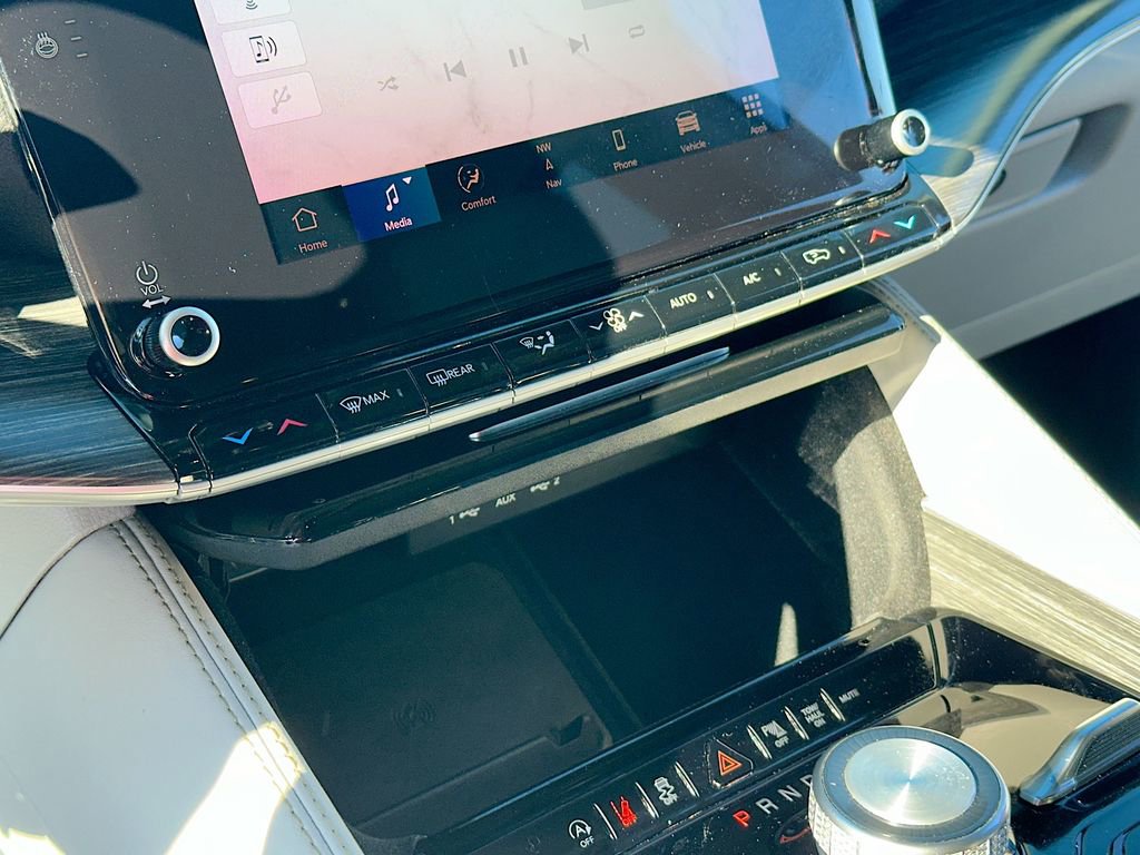 Used 2023 Jeep Wagoneer Series III w/ Preferred Equipment Group image 14