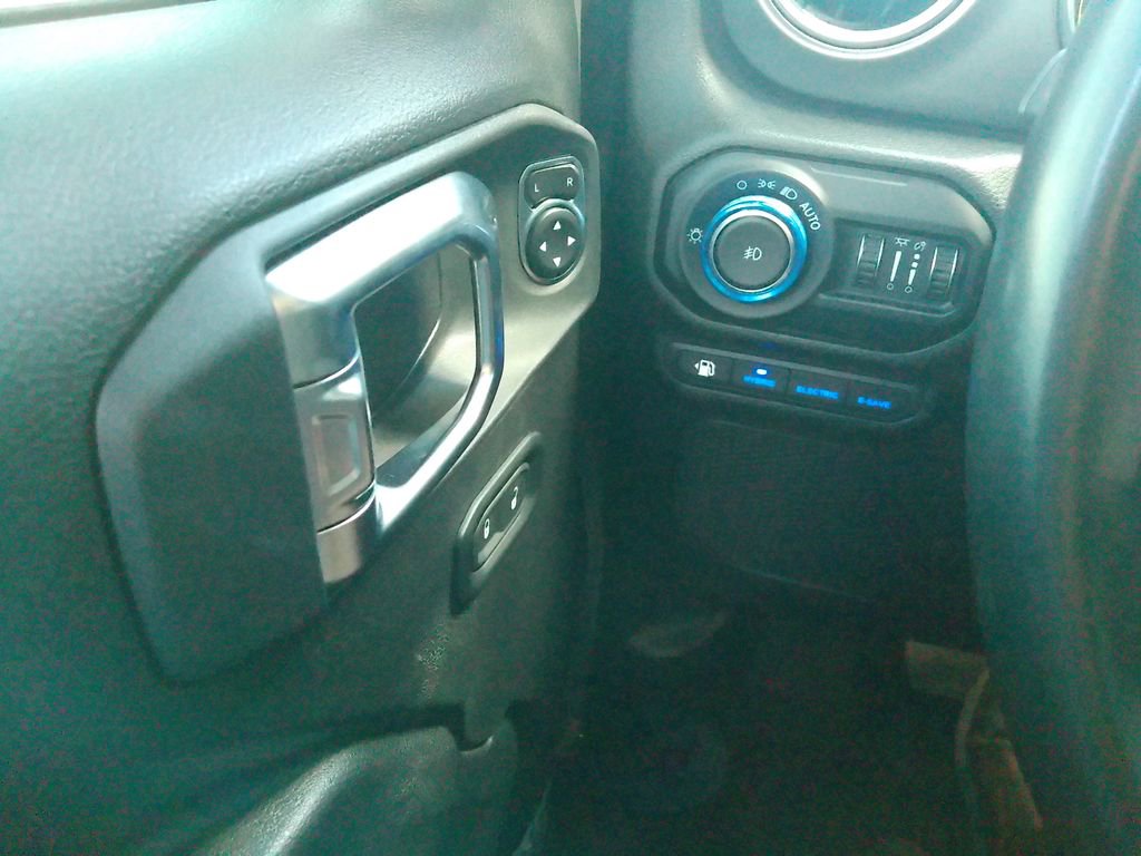 Used 2022 Jeep Wrangler Unlimited Rubicon 4xe image 47