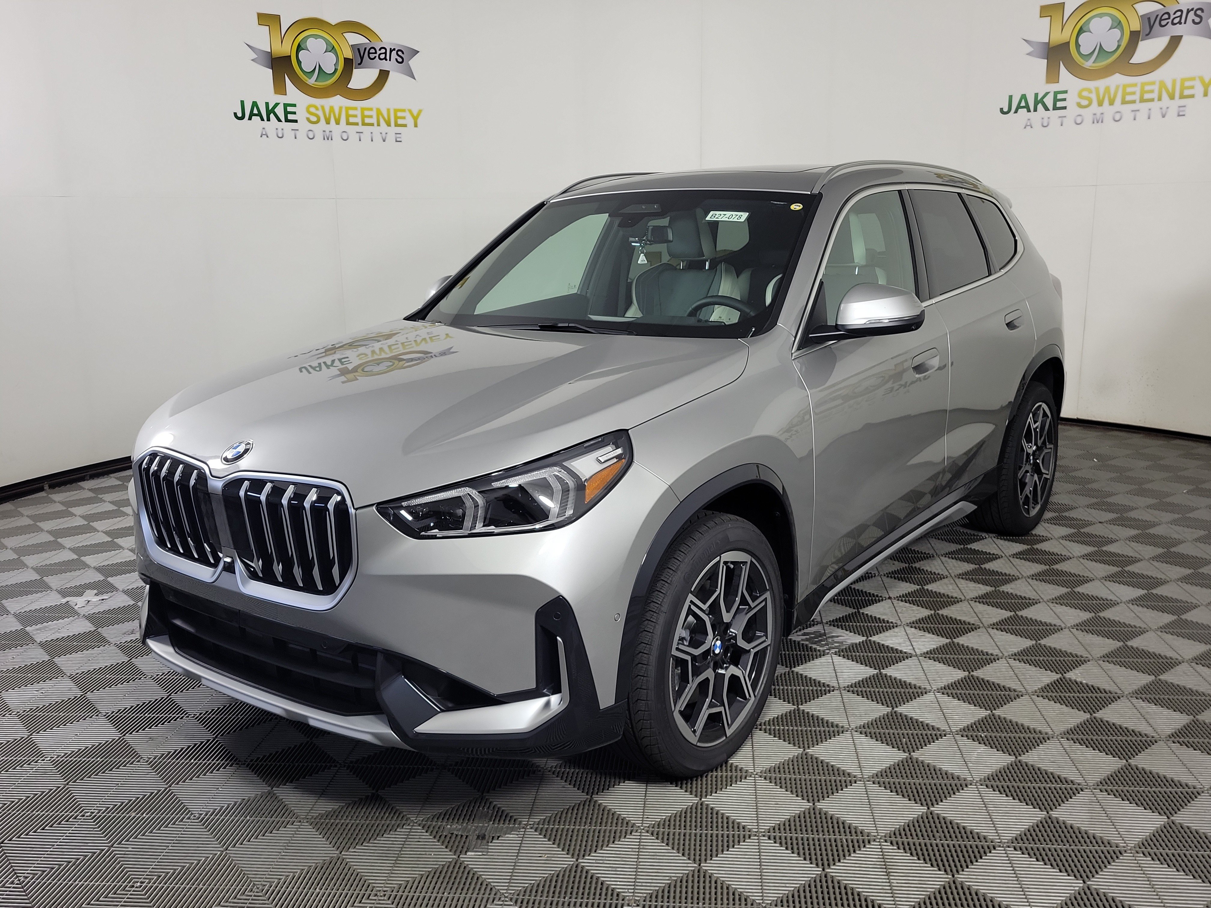 New 2027 BMW X1 xDrive28i AWD/4WD image 3