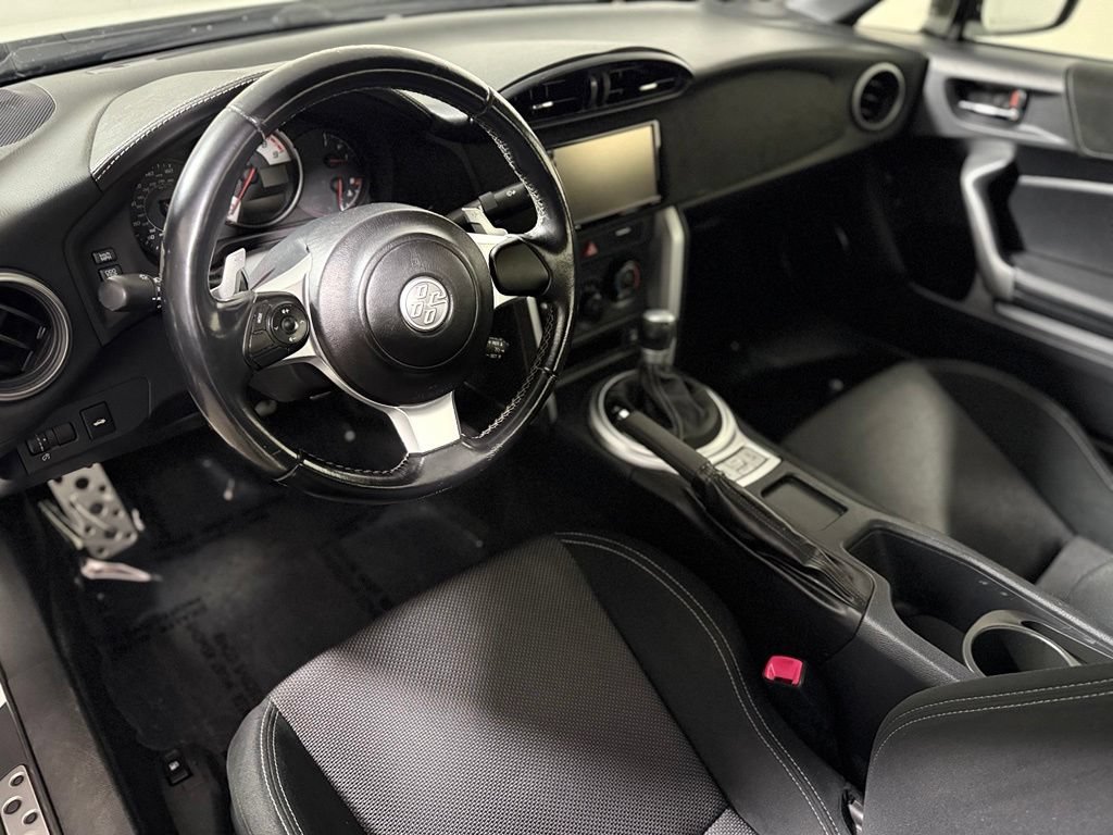 Used 2017 Toyota 86 RWD image 18
