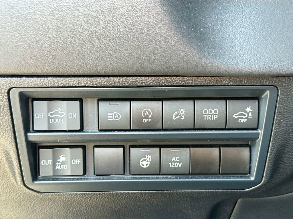 Used 2025 Toyota Tundra Platinum image 20