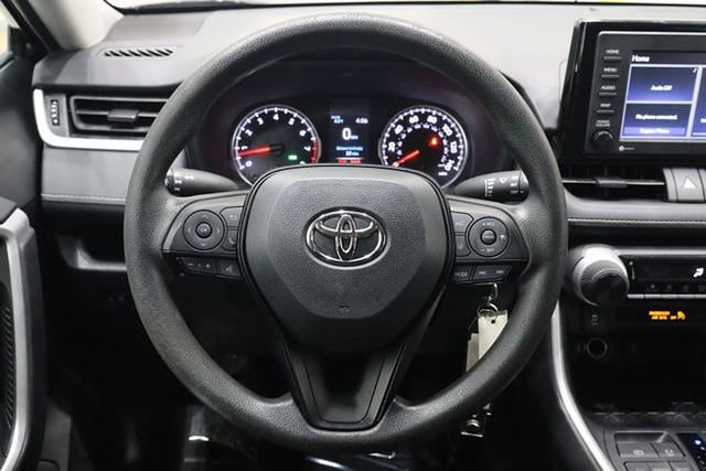 Used 2021 Toyota RAV4 LE image 20