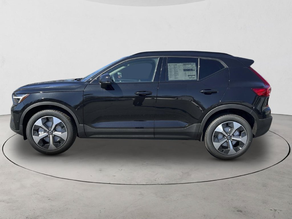 New 2026 Volvo XC40 B5 Plus w/ Climate Package AWD/4WD image 2