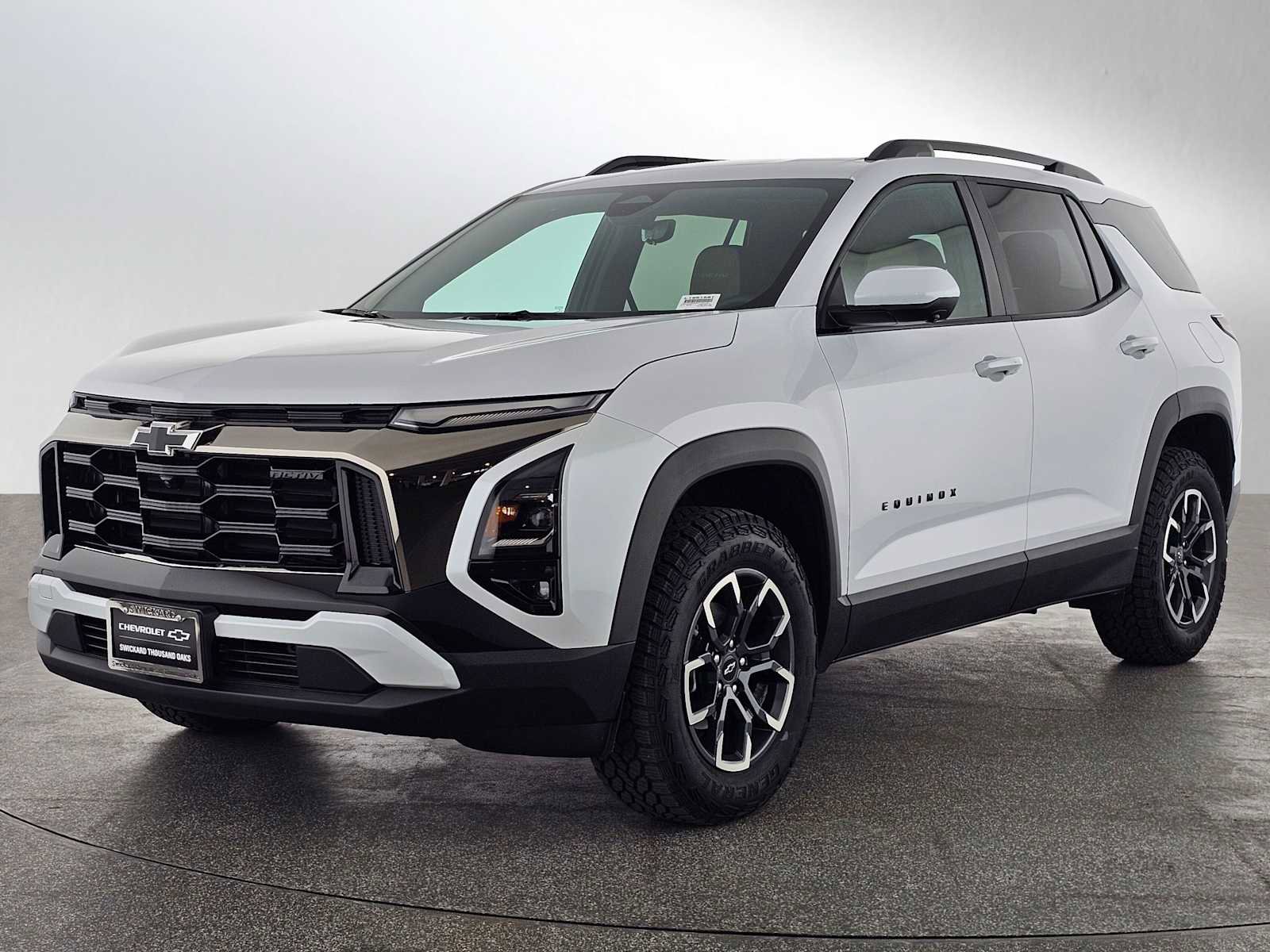 Used 2026 Chevrolet Equinox ACTIV w/ Convenience Package III image 7