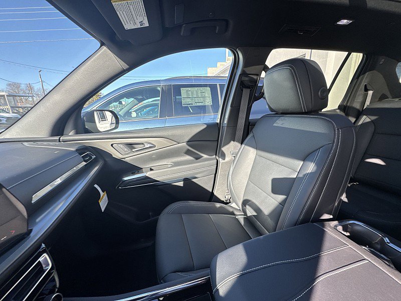 New 2026 Chevrolet Traverse LT w/ Sun and Wheel Package image 14