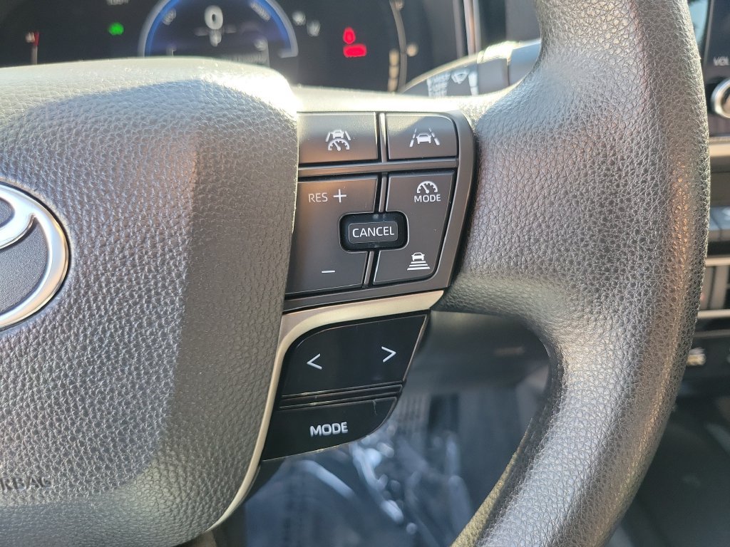 Used 2025 Toyota Camry LE FWD image 25