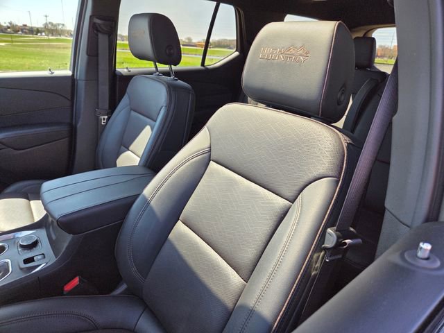 Used 2023 Chevrolet Traverse High Country AWD/4WD image 11