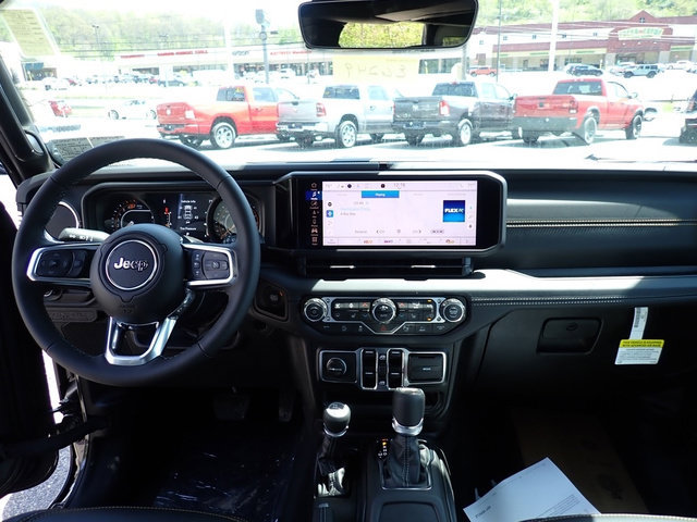 New 2026 Jeep Wrangler Unlimited Sahara AWD/4WD image 14