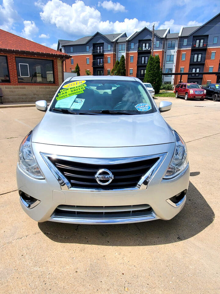 Used 2018 Nissan Versa SV w/ SV Special Edition Package image 2