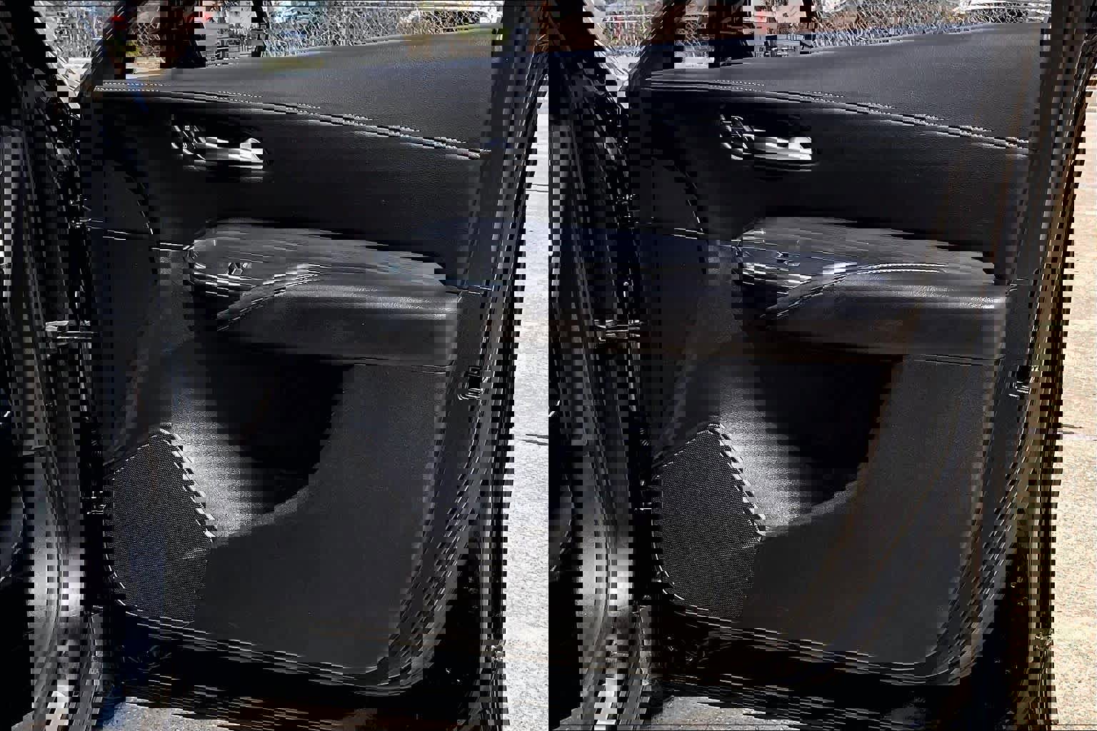 Used 2024 Cadillac XT4 Premium Luxury image 23