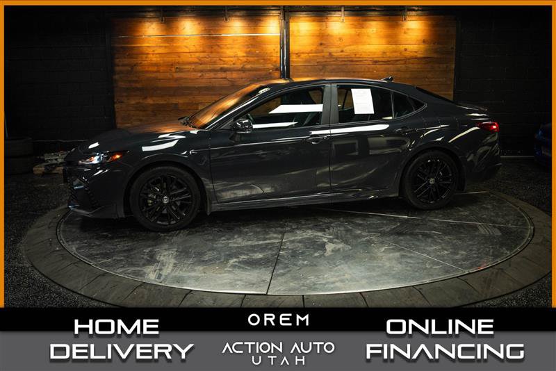 Used 2025 Toyota Camry SE w/ Multimedia Upgrade Package