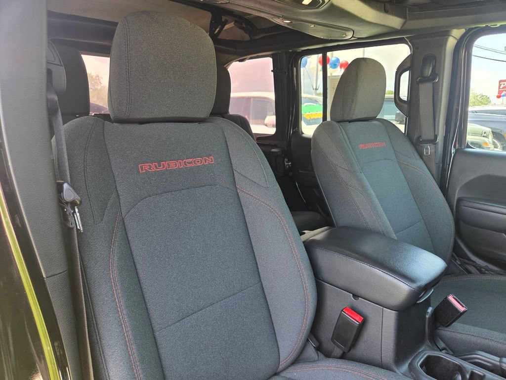 Used 2025 Jeep Wrangler Unlimited Rubicon AWD/4WD image 26