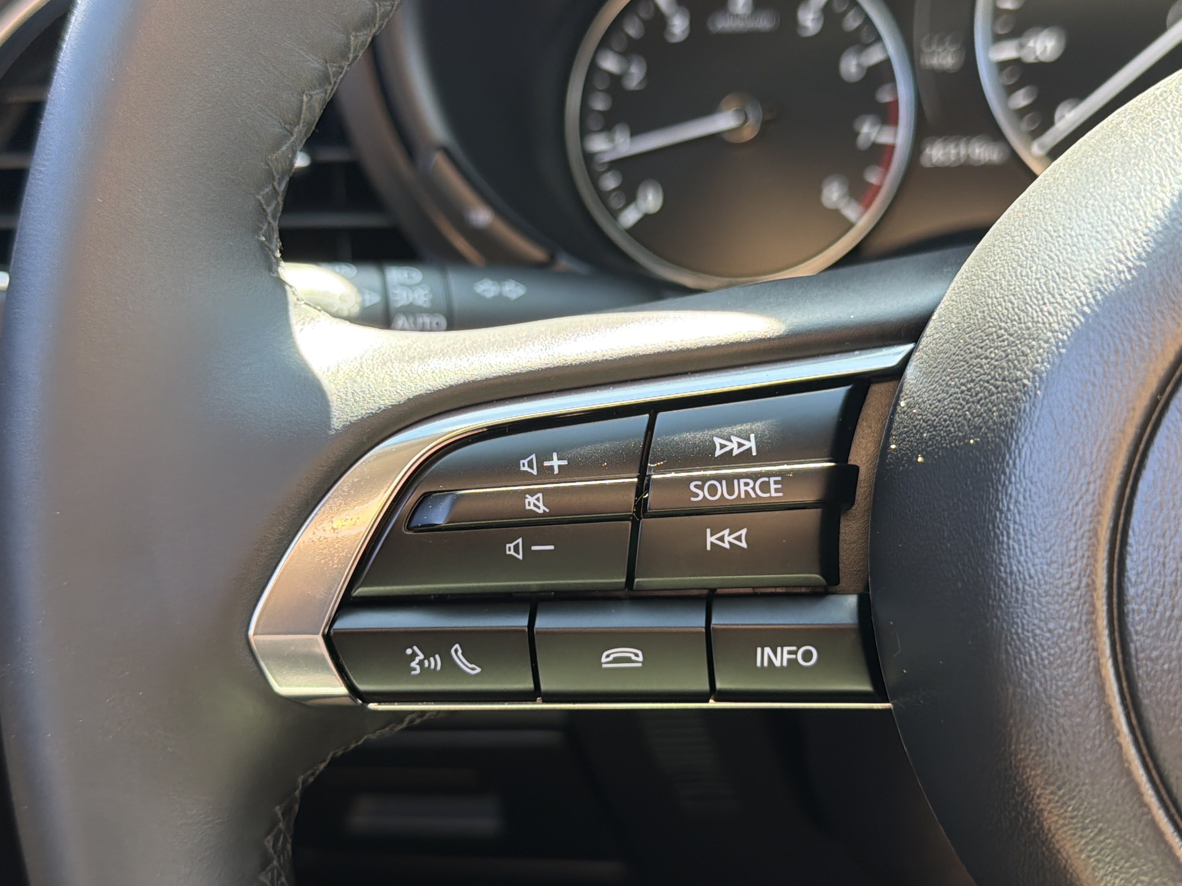 Used 2024 MAZDA MAZDA3 s AWD/4WD image 15