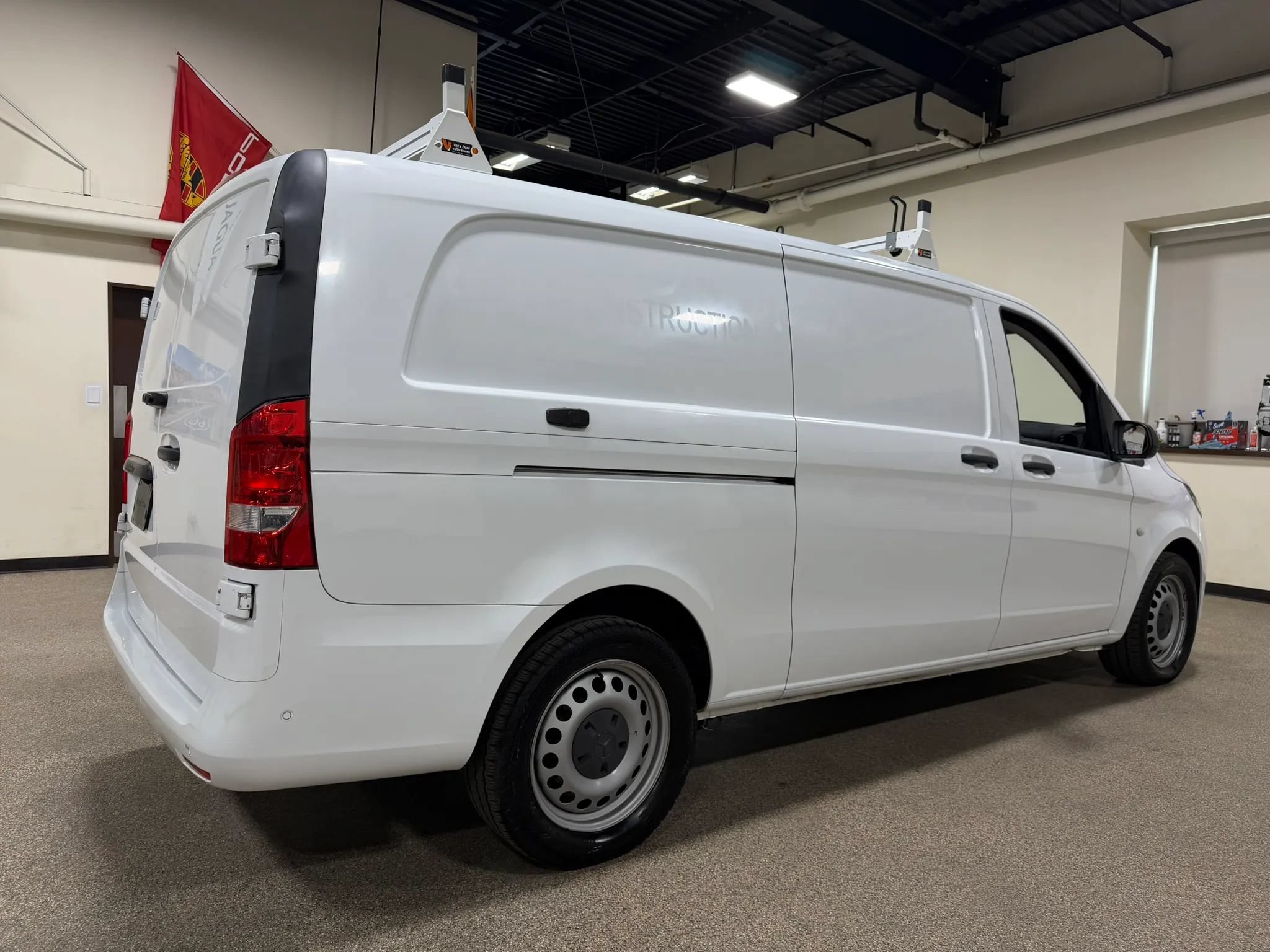 Used 2021 Mercedes-Benz Metris image 16