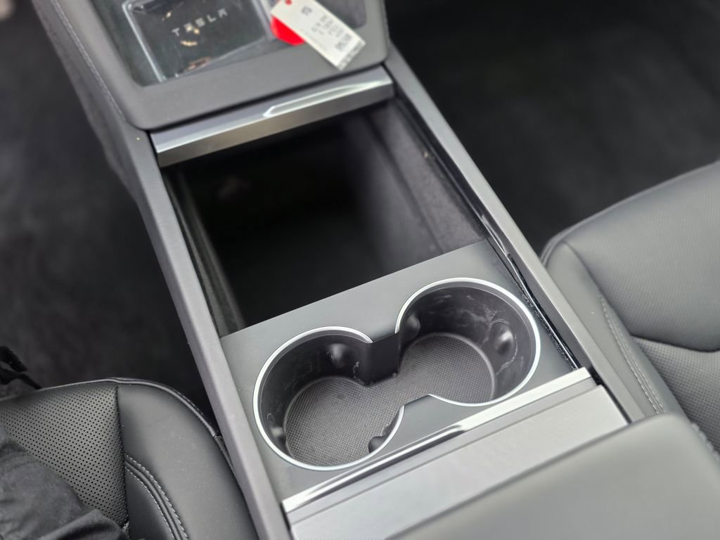 Used 2024 Tesla Model 3 Standard Range image 28