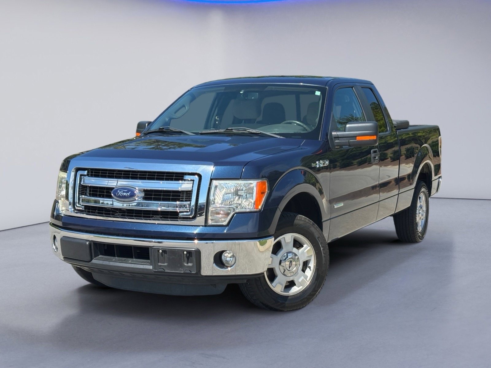 Used 2014 Ford F150 XLT w/ XLT Convenience Package RWD image 2