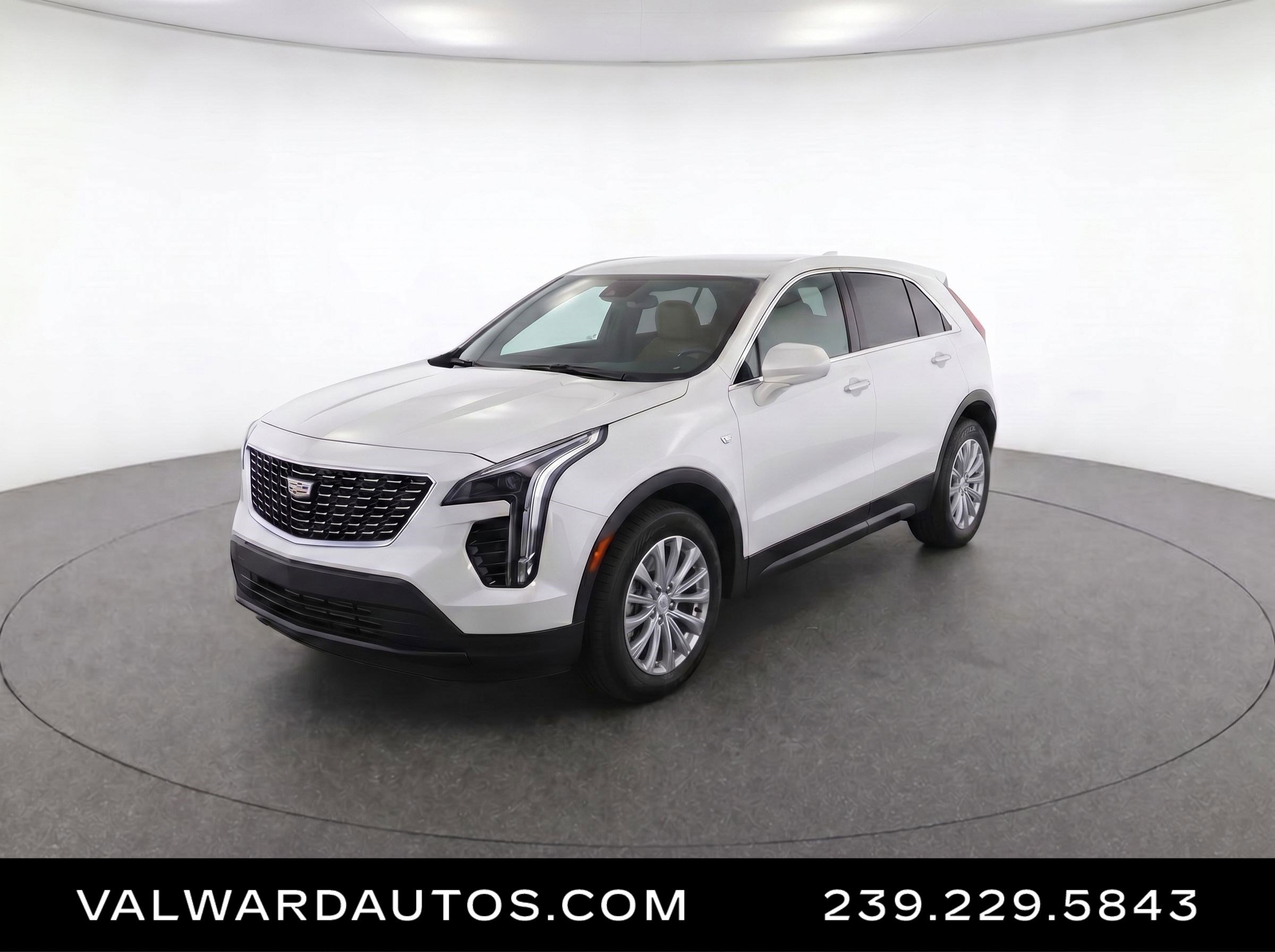 Certified 2024 Cadillac XT4 Luxury w/ Cold Weather Package FWD image 1