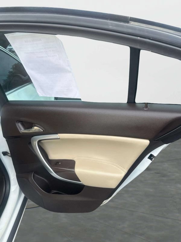 Used 2012 Buick Regal Leather FWD image 15