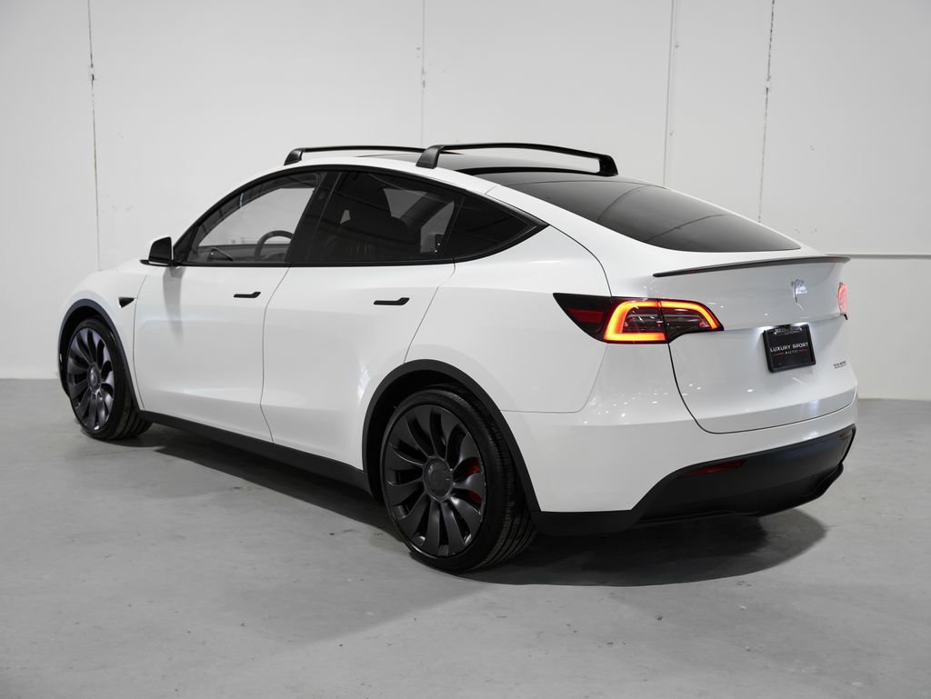 Used 2024 Tesla Model Y Performance AWD/4WD image 3