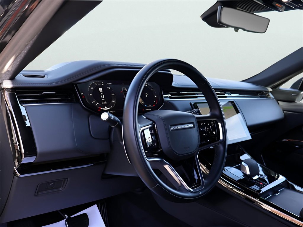 Used 2024 Land Rover Range Rover Sport SE image 18